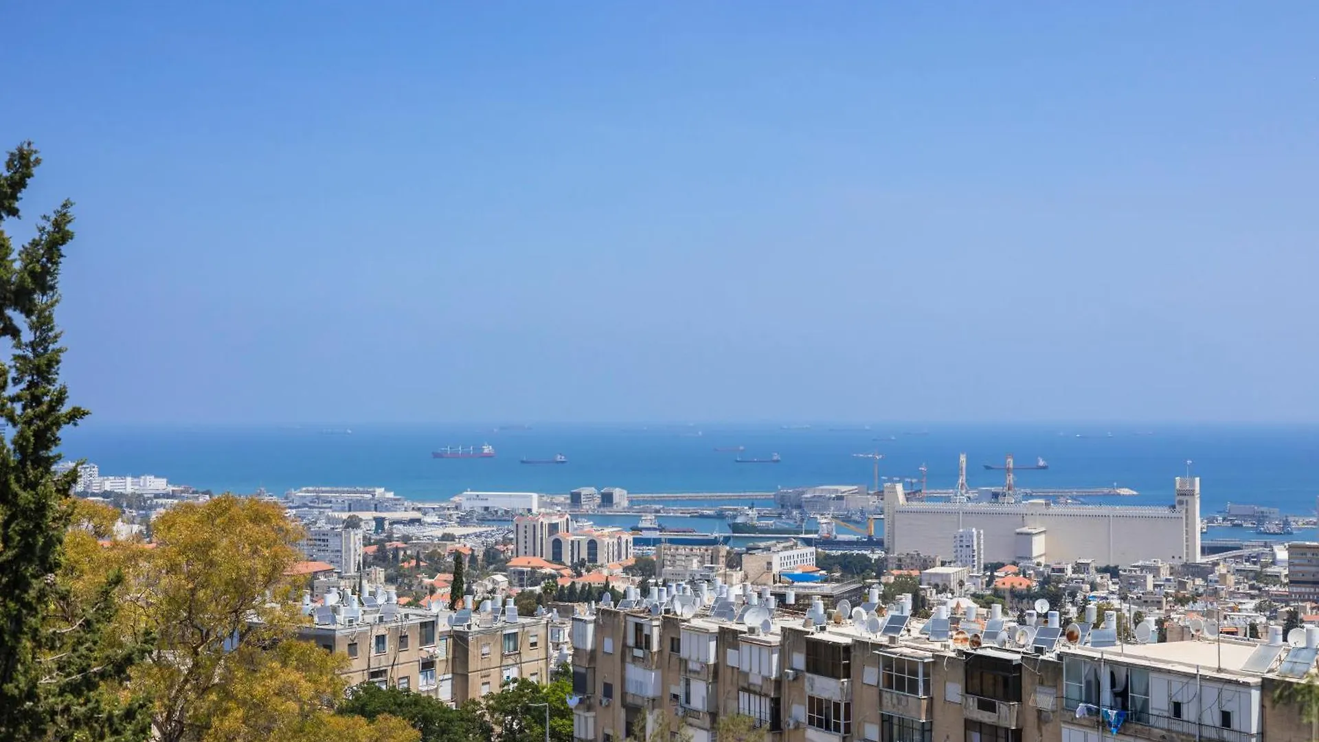 Baha'I Gardens Sea View Apartment Haifa